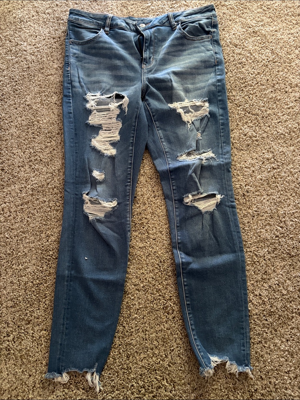 American Eagle Outfitters Distressed Light Blue Skinny Jeans